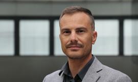 Dr. Adriano Cataldo Dr. Adriano Cataldo