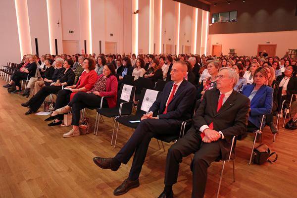 11. Treffpunkt Frau in der Wirtschaft 11. Treffpunkt Frau in der Wirtschaft