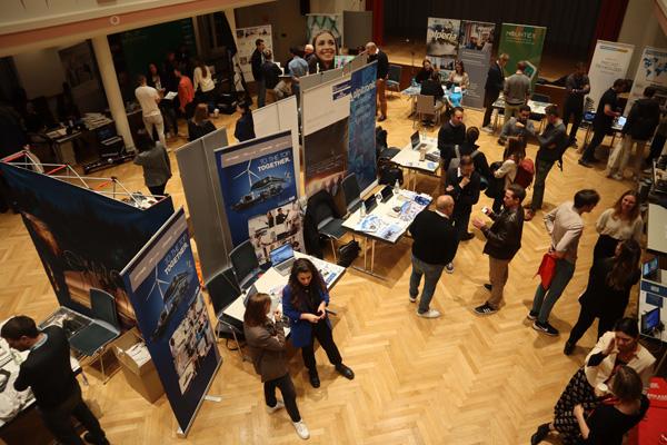 Aperitivo per giovani talenti Aperitivo per giovani talenti