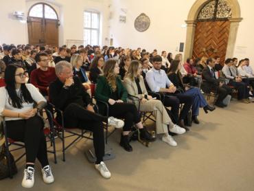 Idee giovani per le sfide aziendali